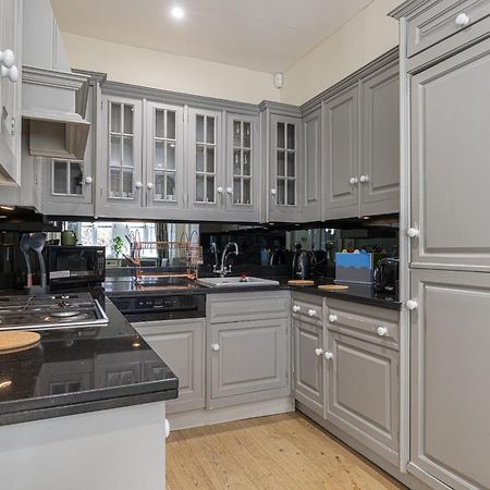 Appartamento Fabulous House Near Harrods And The Science Museum Londra Esterno foto