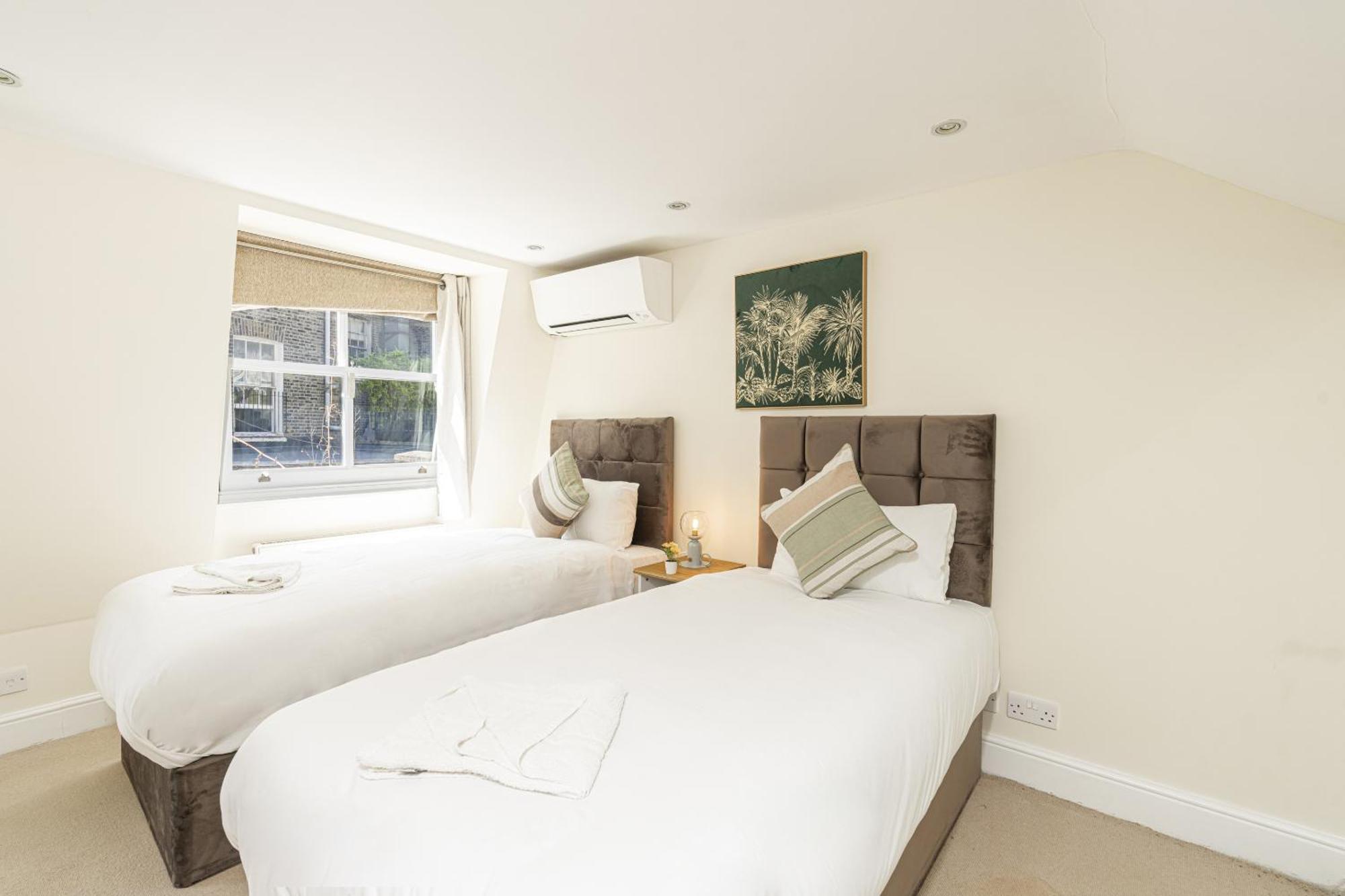 Appartamento Fabulous House Near Harrods And The Science Museum Londra Esterno foto